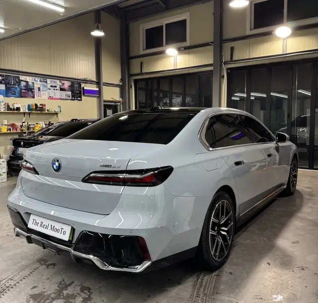 BMW i7 전체 PPF 시공 사진 11